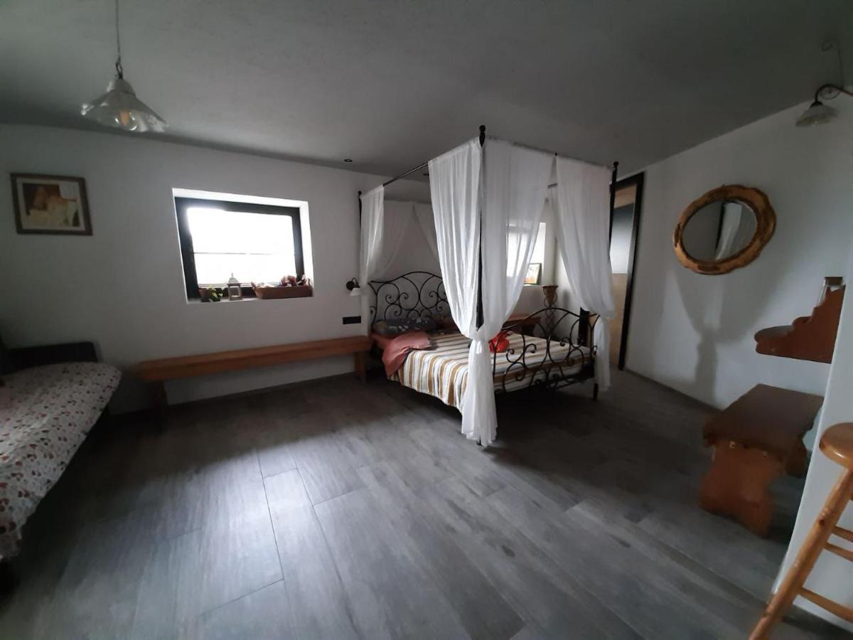 Haus Fels Bed & Breakfast Sluderno Luaran gambar